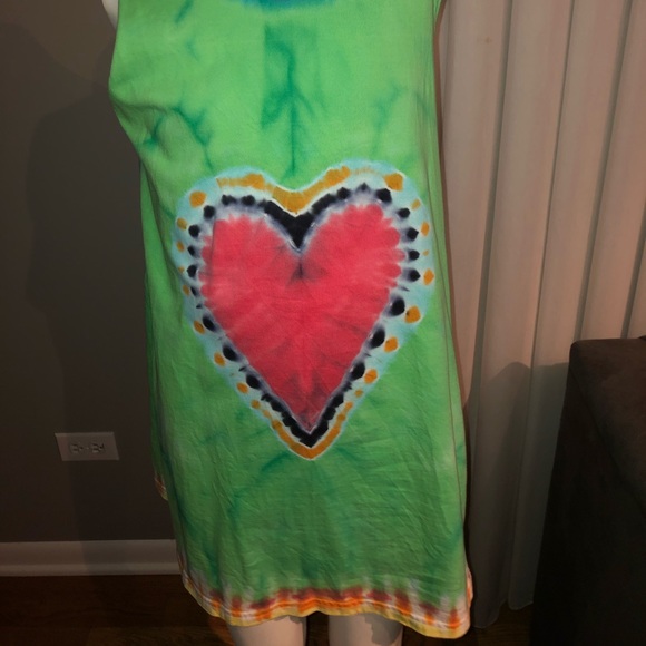 Tie dye green dress with heart in front - size 12 - Picture 4 of 6